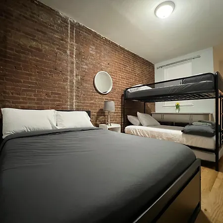 6 Bd Apartment Upper West Side